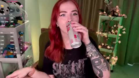 Snapshot of shyfoxxxy chatting on June 27, 2026, 8:30 am Effie online show from June 27, 2026, 8:30 am