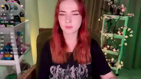 Snapshot of shyfoxxxy chatting on July 17, 2026, 6:35 pm Effie online show from July 17, 2026, 6:35 pm