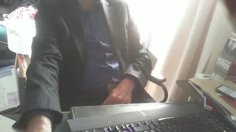 shyfrenchcock online show from April 27, 2026, 7:06 am