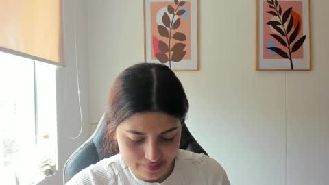 shylittlebunny online show from April 21, 2026, 4:12 pm