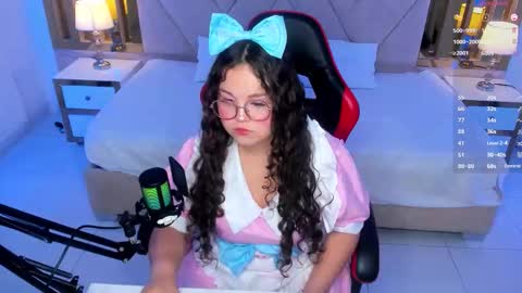 Snapshot of shylysweet chatting on December 1, 2025, 5:34 am Shyly online show from December 1, 2025, 5:34 am