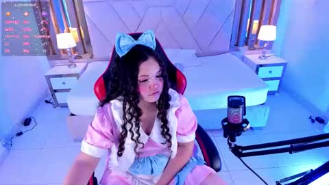 Snapshot of shylysweet chatting on December 5, 2025, 5:16 am Shyly online show from December 5, 2025, 5:16 am