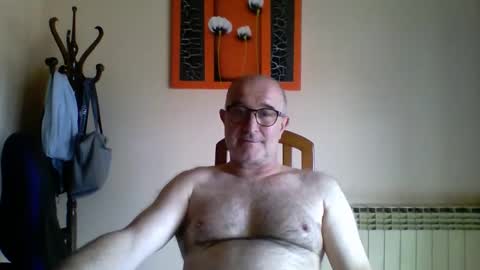 shymmy10 online show from May 9, 2026, 10:09 am