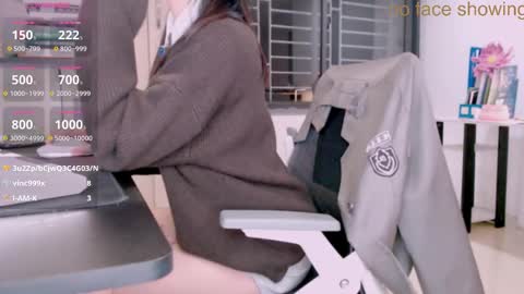 shyn_22 online show from November 26, 2025, 4:19 pm