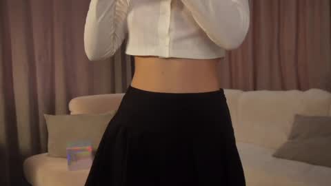 Tanya online show from April 17, 2026, 1:03 pm