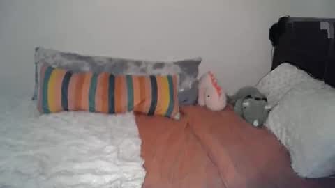 shypetitebaby online show from March 18, 2026, 5:16 pm