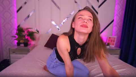 shyysiren online show from November 6, 2025, 3:02 pm