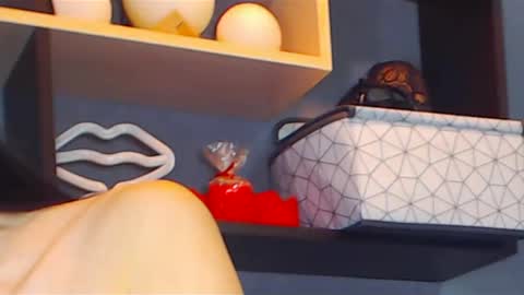 Snapshot of siaconna chatting on December 10, 2024, 7:26 am Siaconna online show from December 10, 2024, 7:26 am