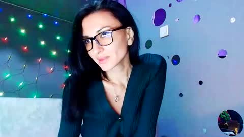 Snapshot of siaconna chatting on November 30, 2025, 8:07 am Siaconna online show from November 30, 2025, 8:07 am