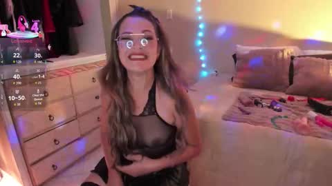 Snapshot of siamilff chatting on October 28, 2025, 10:34 pm SIa online show from October 28, 2025, 10:34 pm