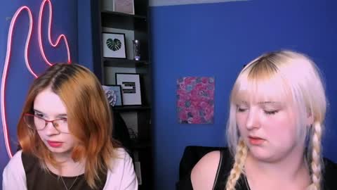 siana_ruby online show from April 15, 2026, 7:54 pm