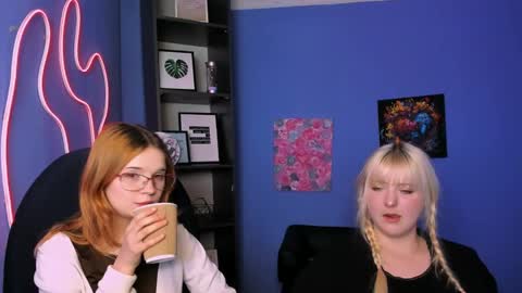 siana_ruby online show from April 15, 2026, 7:58 pm