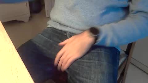 Snapshot of sibblii0 chatting on December 3, 2024, 7:32 am Seba online show from December 3, 2024, 7:32 am