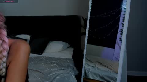 Snapshot of sidny_beth chatting on July 23, 2026, 1:58 am Sidny online show from July 23, 2026, 1:58 am