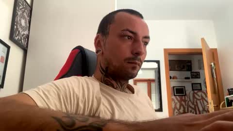 Snapshot of sidvicious23cm chatting on September 26, 2025, 8:29 am sidvicious23cm online show from September 26, 2025, 8:29 am