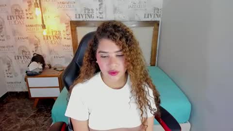 S I E N N A  online show from November 5, 2025, 1:55 pm