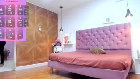 sienna_glow online show from September 19, 2025, 12:17 pm