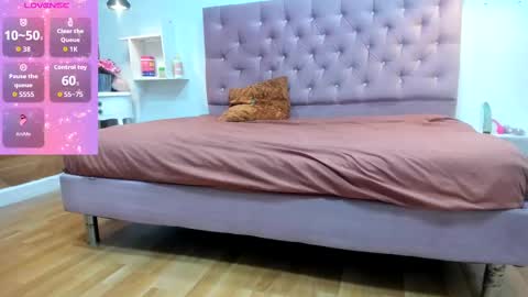 sienna_glow online show from September 20, 2025, 1:12 pm