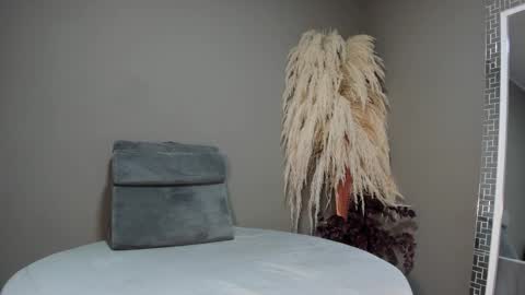 sienna_glow online show from October 10, 2025, 12:15 pm