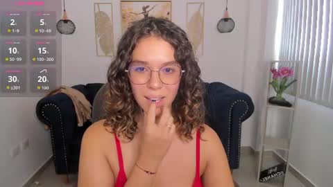 Snapshot of sienna_luxor chatting on June 16, 2026, 7:27 pm siiena online show from June 16, 2026, 7:27 pm