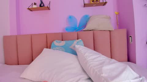 sienna_mg12 online show from November 20, 2025, 12:16 pm