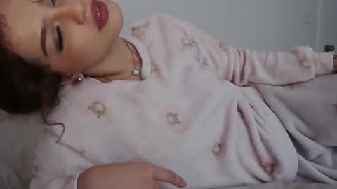 Snapshot of siennasings chatting on May 30, 2026, 12:19 am Sienna Sings online show from May 30, 2026, 12:19 am
