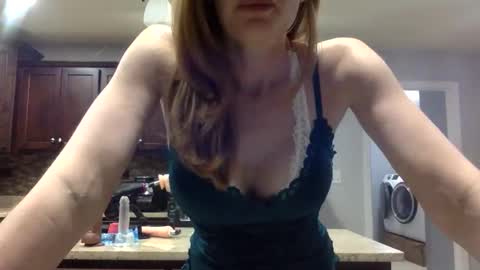 siennatru online show from May 3, 2026, 3:56 am