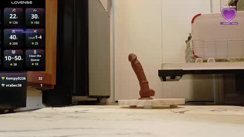 Snapshot of siennaxluxx chatting on November 10, 2025, 7:13 pm Sienna Luxx online show from November 10, 2025, 7:13 pm