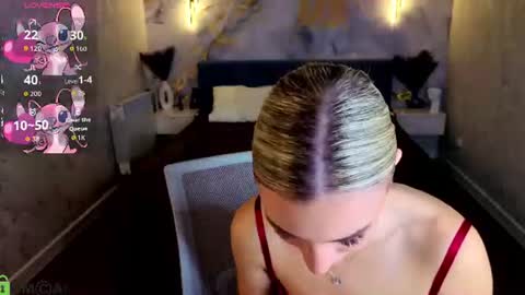 Snapshot of silen_tori chatting on June 19, 2026, 1:21 am Silen online show from June 19, 2026, 1:21 am
