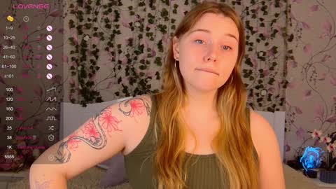 Chloe online show from December 4, 2024, 5:11 pm