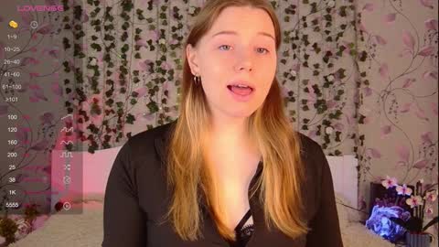 Chloe online show from January 7, 2025, 8:56 am