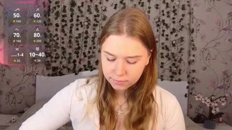 Chloe online show from October 7, 2025, 5:15 am