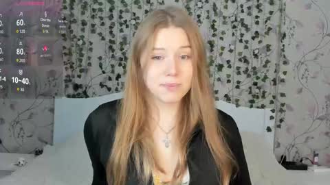 Chloe online show from November 19, 2025, 5:07 am