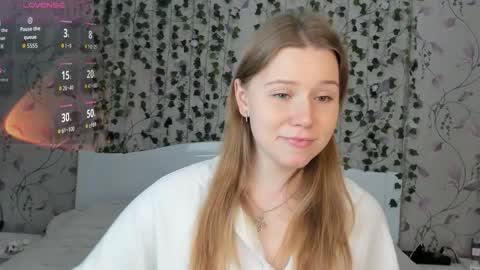 Chloe online show from November 28, 2025, 5:10 am