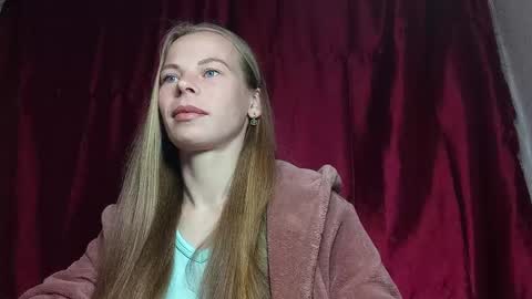 JULIANA online show from April 3, 2026, 7:23 pm