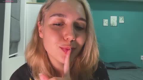 You fav Miss Si online show from June 25, 2026, 2:21 pm
