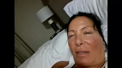 Snapshot of silkychrissy69 chatting on April 29, 2026, 4:49 am MerryMilfMas online show from April 29, 2026, 4:49 am