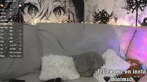 Mia online show from April 15, 2026, 9:04 pm