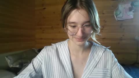 Snapshot of silvadevil chatting on June 3, 2026, 4:34 pm Kate online show from June 3, 2026, 4:34 pm