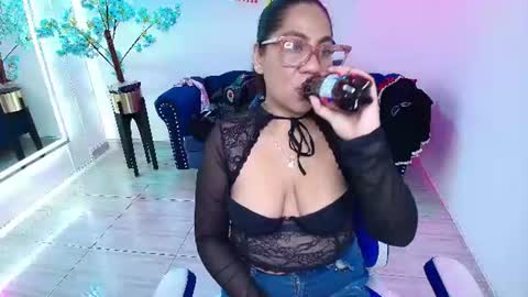 Snapshot of silvana_lane chatting on July 17, 2026, 7:52 pm Silvana online show from July 17, 2026, 7:52 pm