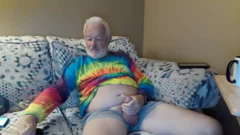 Daddy Bear online show from May 4, 2026, 9:27 am