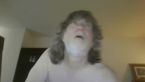 Snapshot of silverfunfox chatting on April 23, 2026, 8:00 pm silverfunfox online show from April 23, 2026, 8:00 pm