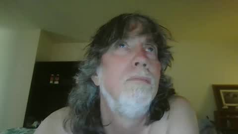 Snapshot of silverfunfox chatting on April 24, 2026, 7:49 pm silverfunfox online show from April 24, 2026, 7:49 pm