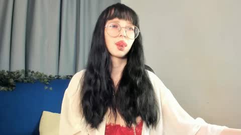 Snapshot of silvernoise chatting on May 3, 2026, 9:10 pm Alice online show from May 3, 2026, 9:10 pm
