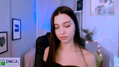 Silvia nude in pvt  online show from December 22, 2024, 8:47 pm