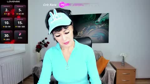 Silvia Wallec online show from October 1, 2025, 6:08 am