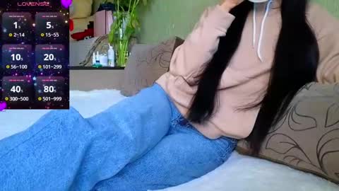 miss Anna online show from February 9, 2025, 2:07 pm