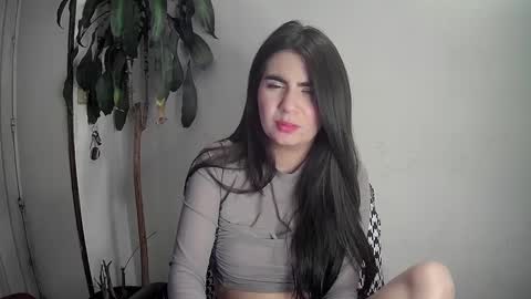 Silvie online show from January 8, 2025, 3:51 am