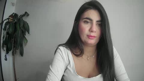 Silvie online show from February 17, 2025, 9:52 pm