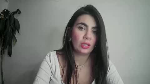 Silvie online show from February 18, 2025, 12:59 am